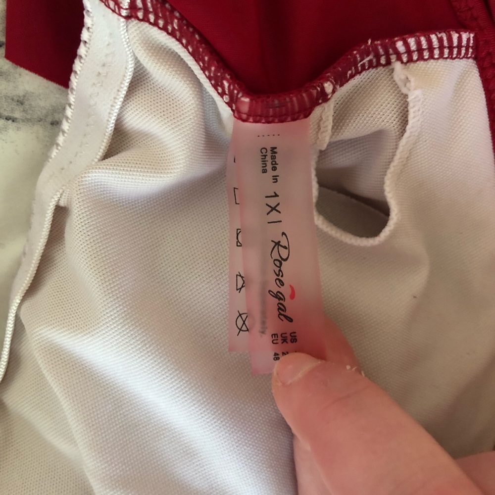 SOLD Rose’ gal flowy swim top - Picture 4 of 6